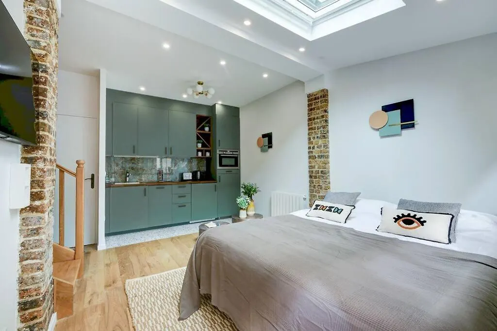 Duplex 4 Pax- Cour Privee Apartment Paris 0*,